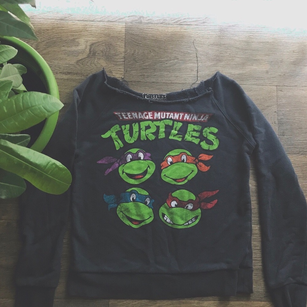 Ninja Turtles - off the shoulder Sweater