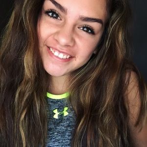 Meet Your Posher, Ariana