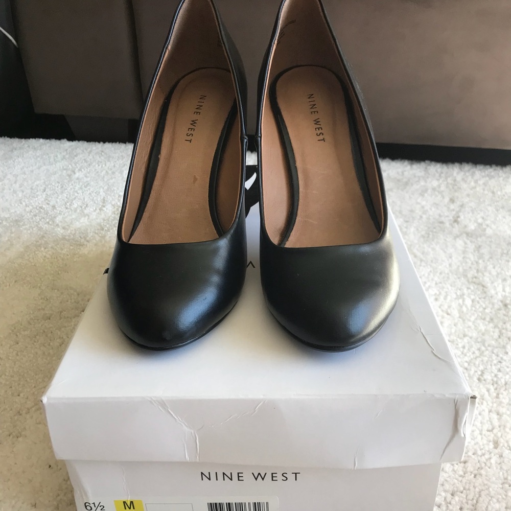 Nine west classic Black Heels 6.5M