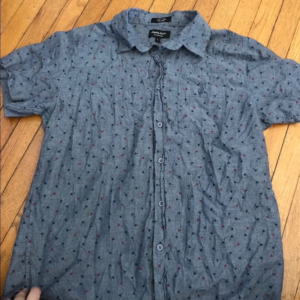 NWOT ! Casual short sleeve button down !