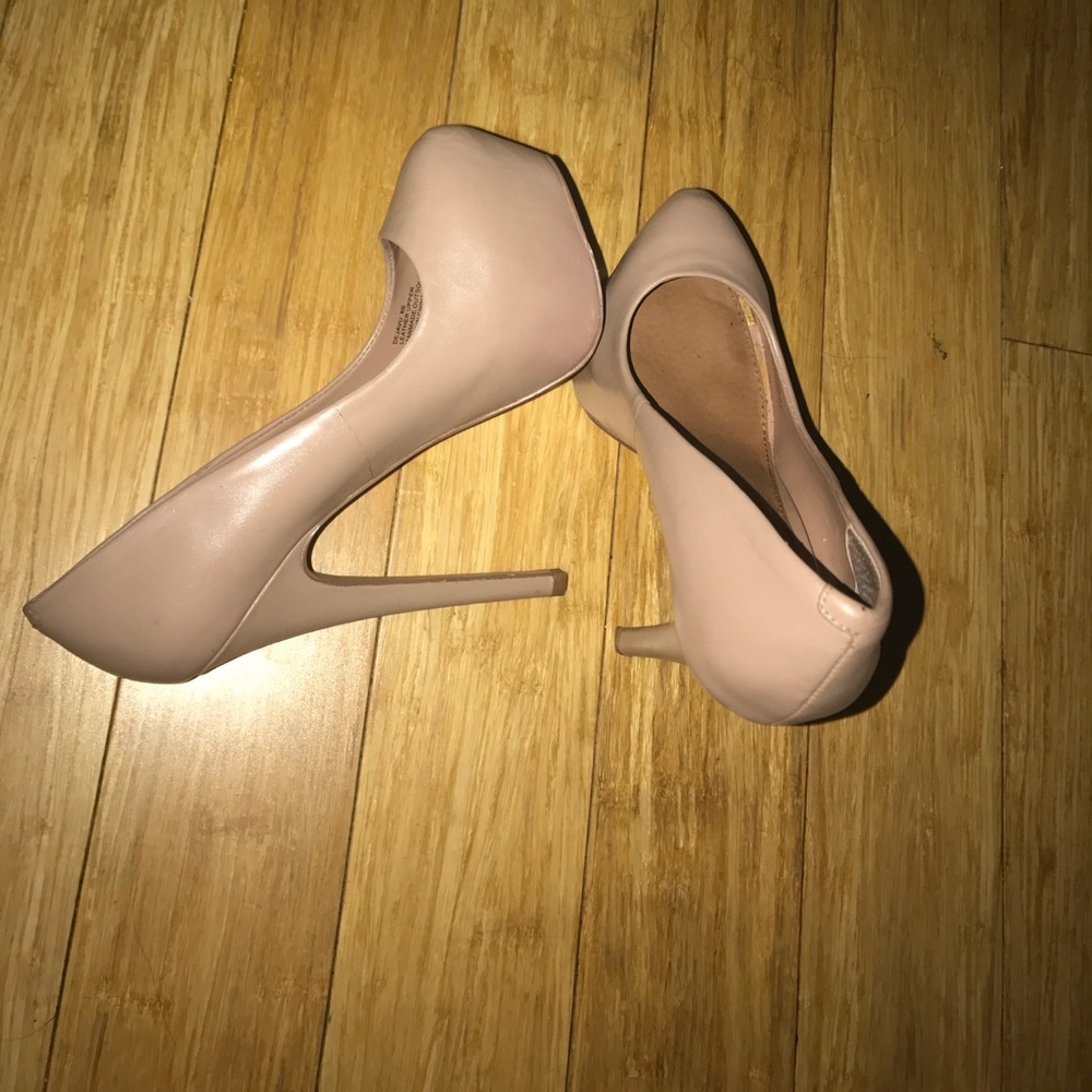 Steve Madden pumps