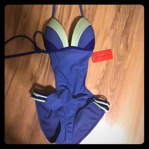 NWT Monokini