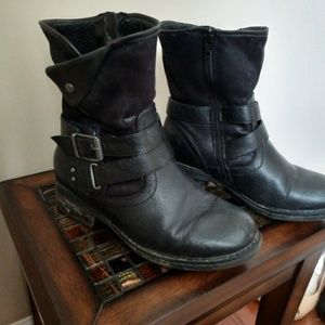Baretrap boots
