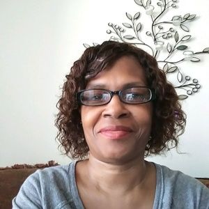 Meet your Posher, Claudia