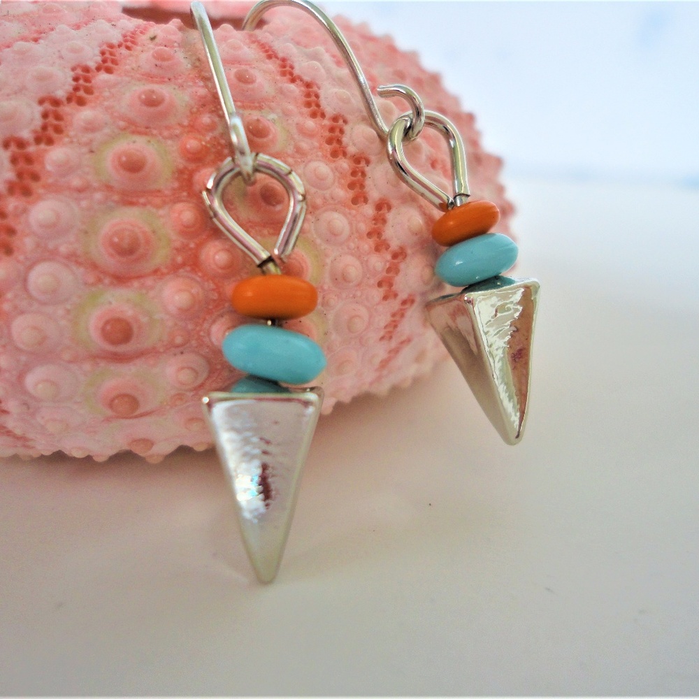 ✨NEW! Cute Rivet Earring ✨