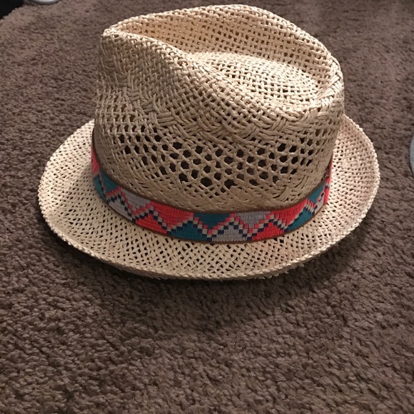 Fedora - Picture 1 of 4