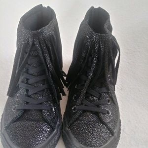 Converse hi-top with fringe
