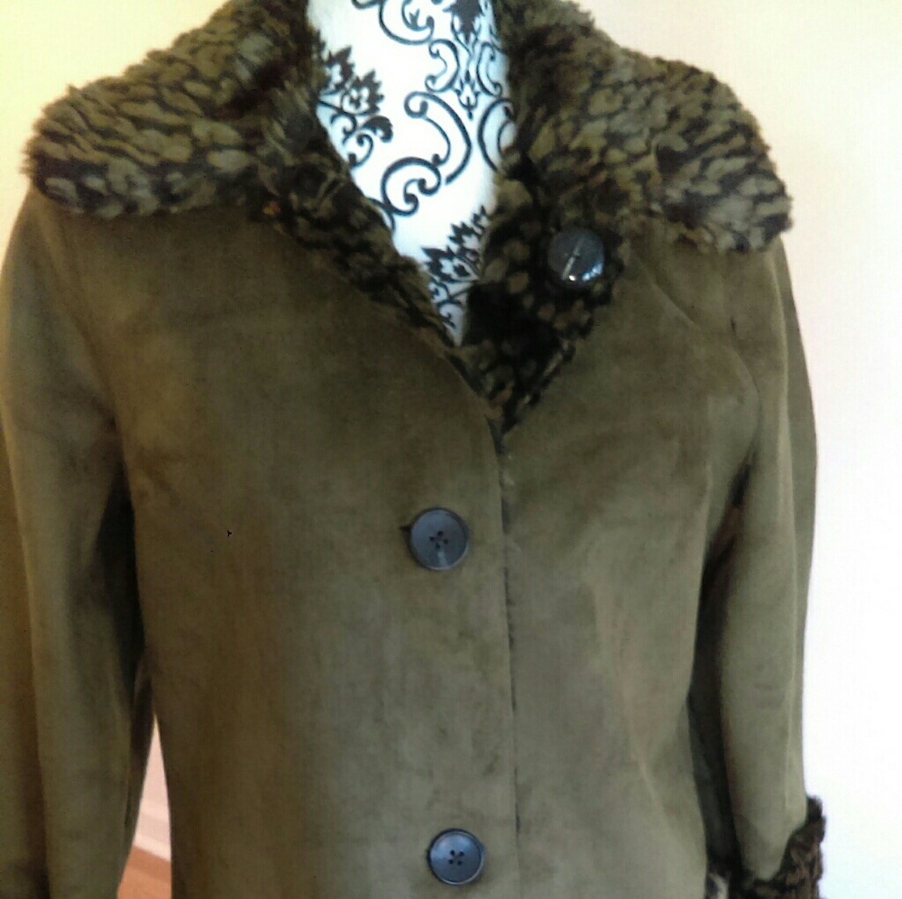 Reversible olive green Isaac Mizrahi winter coat.