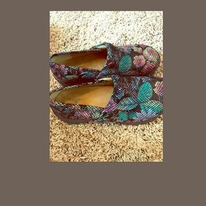 Nurse mates like new