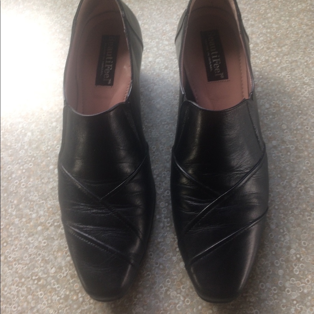 Beautifeel brand black booties size 39.