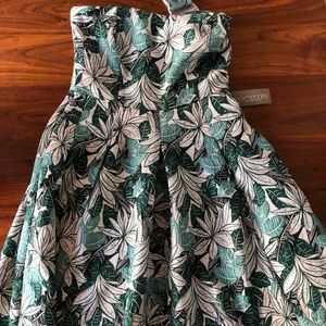 Super Cute Leaf Print fit and flare with Pockets!!