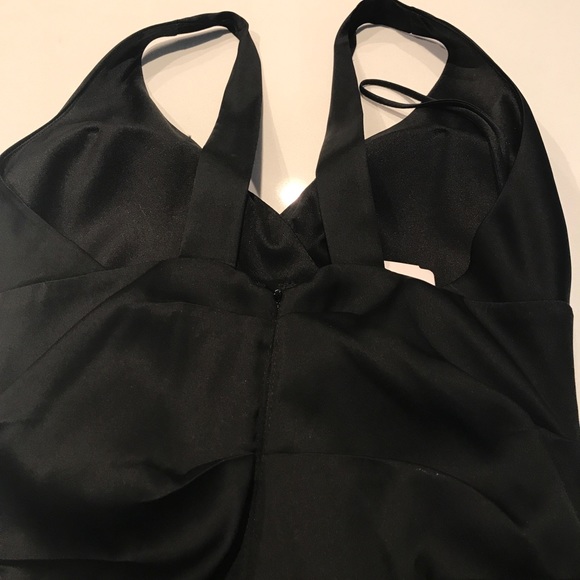 The Perfect Black Dress - Picture 4 of 6