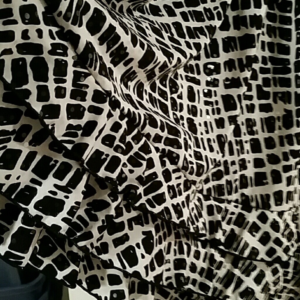 Dress - Picture 3 of 4