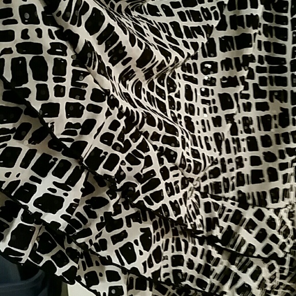 Dress - Picture 3 of 4