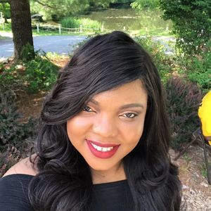 Meet your Posher, Simone