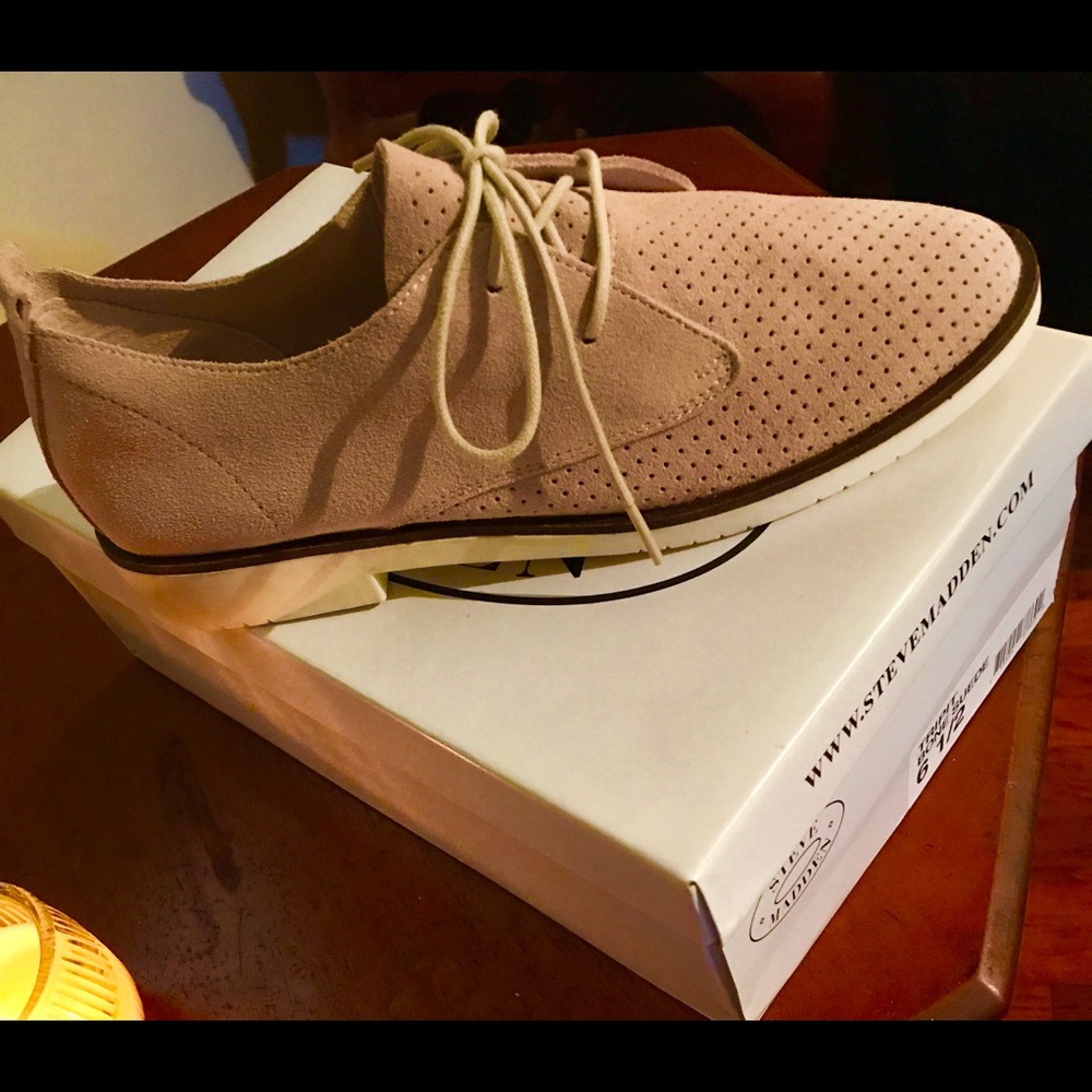 Steve Madden Tripit Bone Suede Shoes