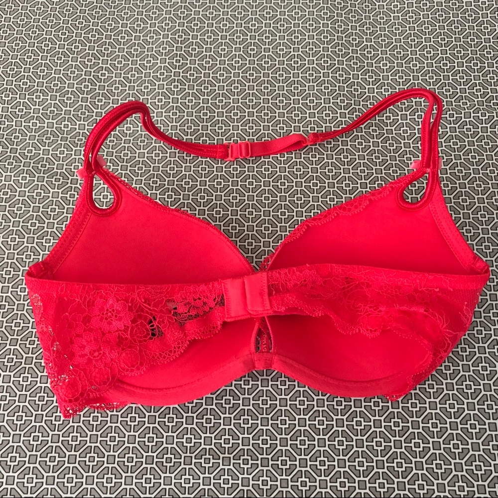 VICTORIA'S SECRET CONVERTIBLE BRA - Picture 4 of 6