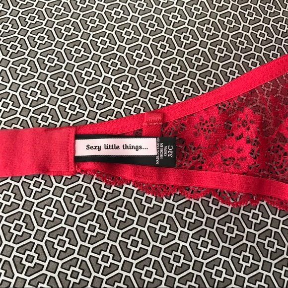 VICTORIA'S SECRET CONVERTIBLE BRA - Picture 5 of 6