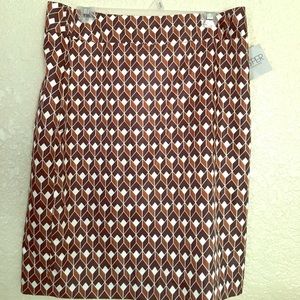 Geometric A-line skirt