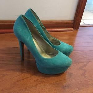 Jessica Simpson heels