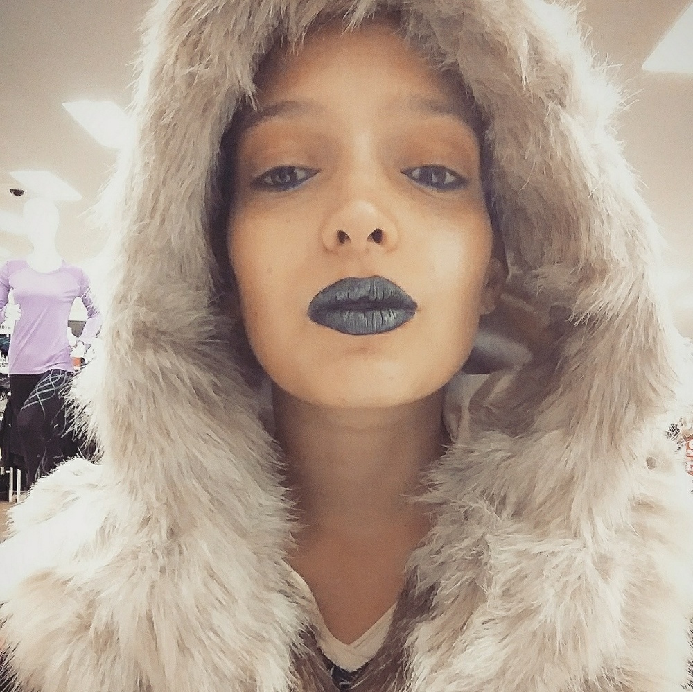 Meet your Posher, Amber nicole