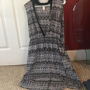Black and white light weight dress