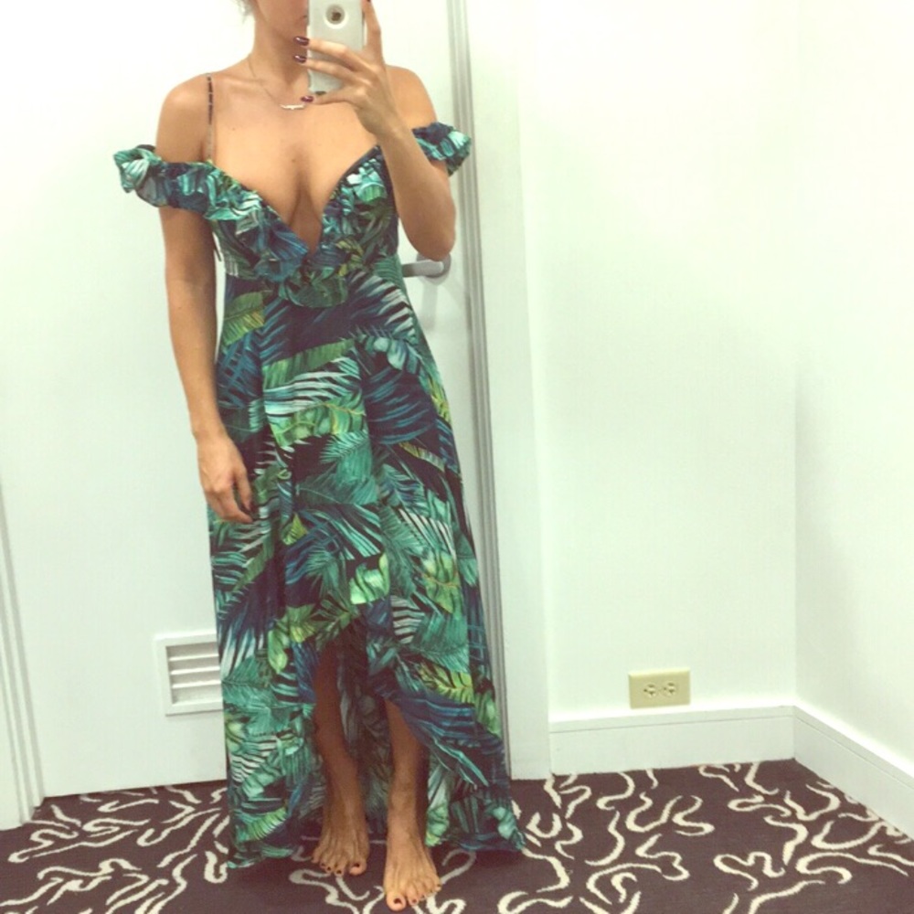 Gorgeous green dress 🔥🔥🔥