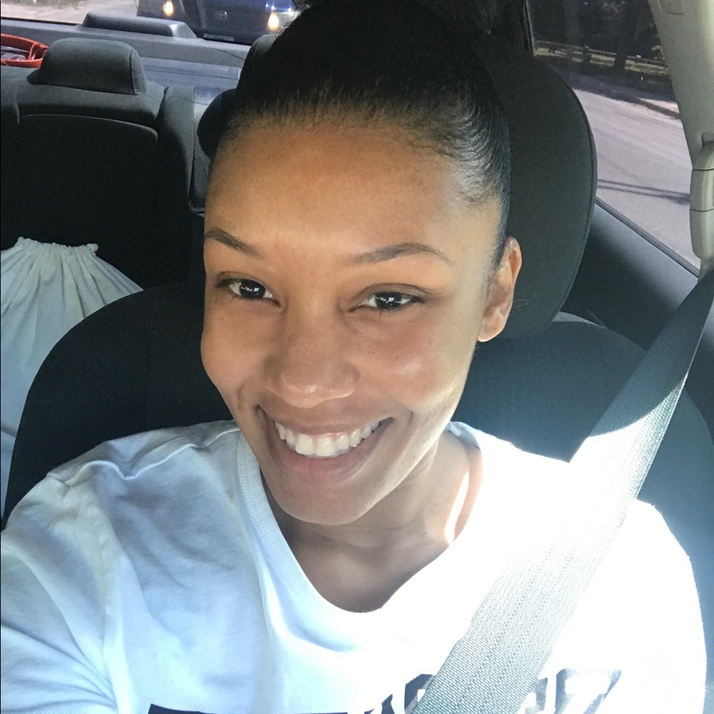 Meet your Posher, Daniella