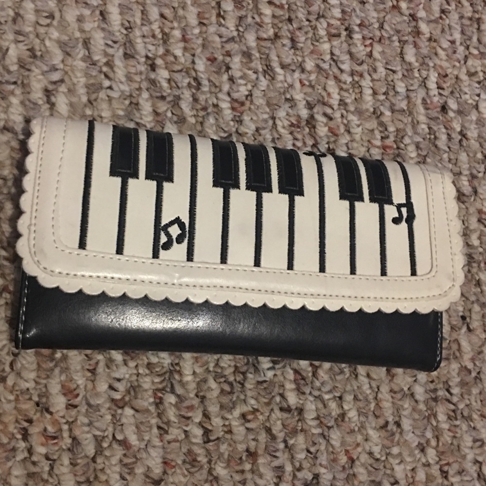 Piano wallet