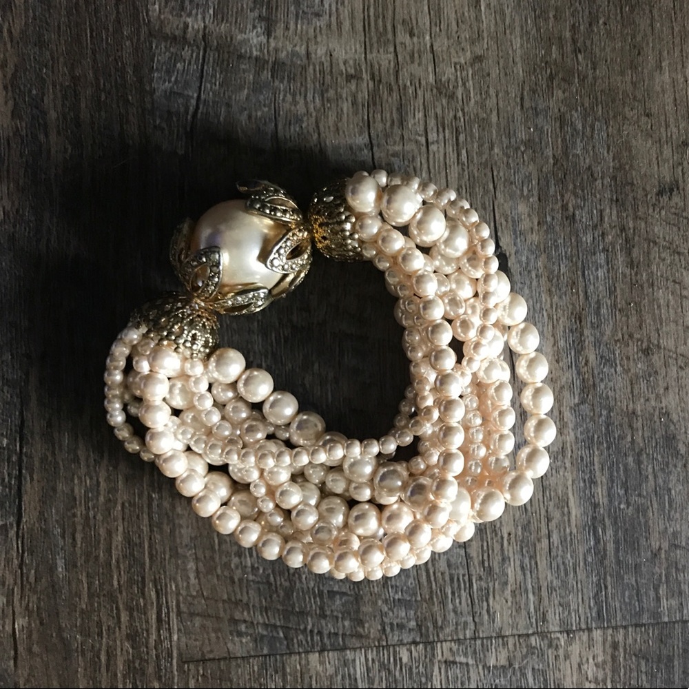 Antique pearl bracelet