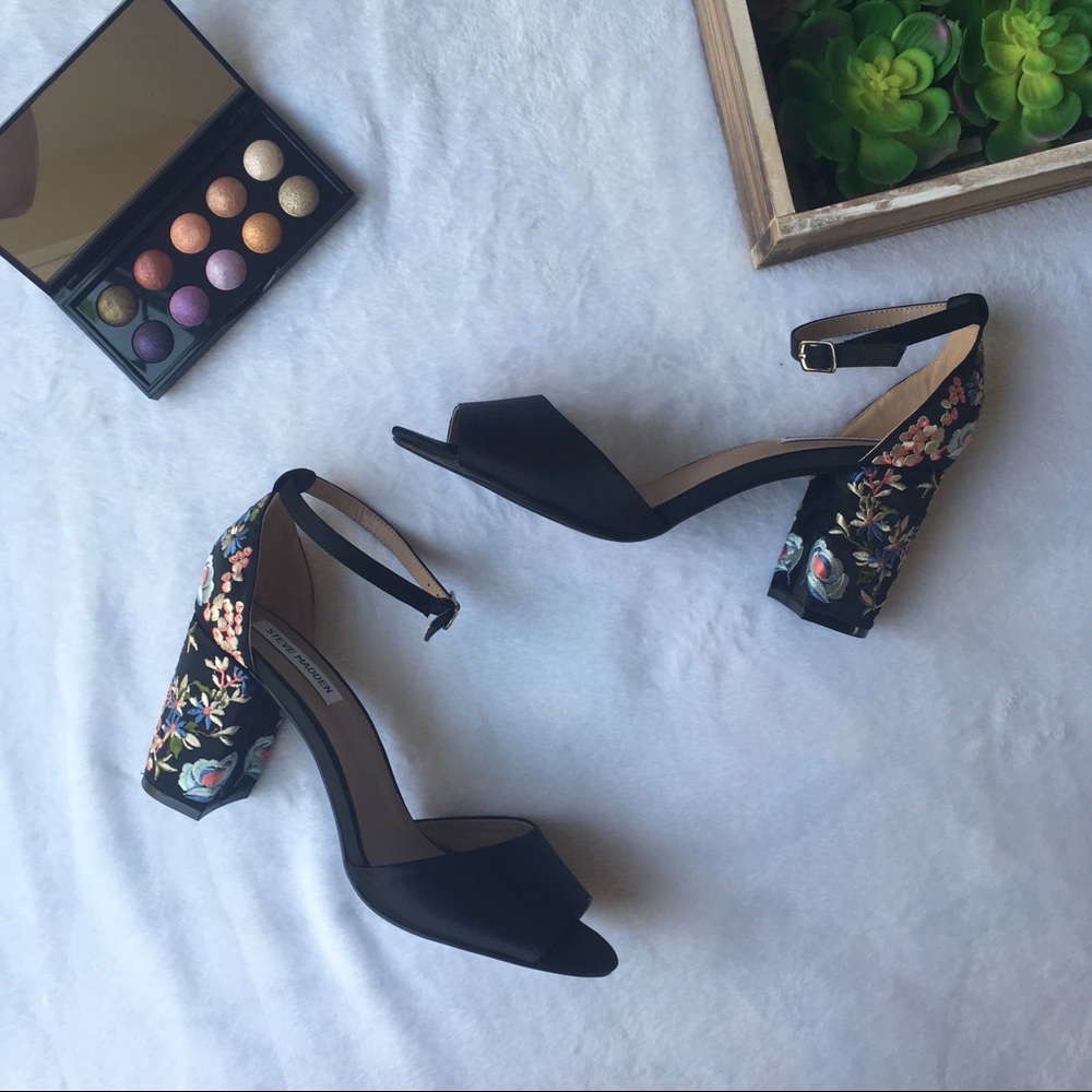 Steve Madden Delilah embroidered chunky satin heel - Picture 1 of 8