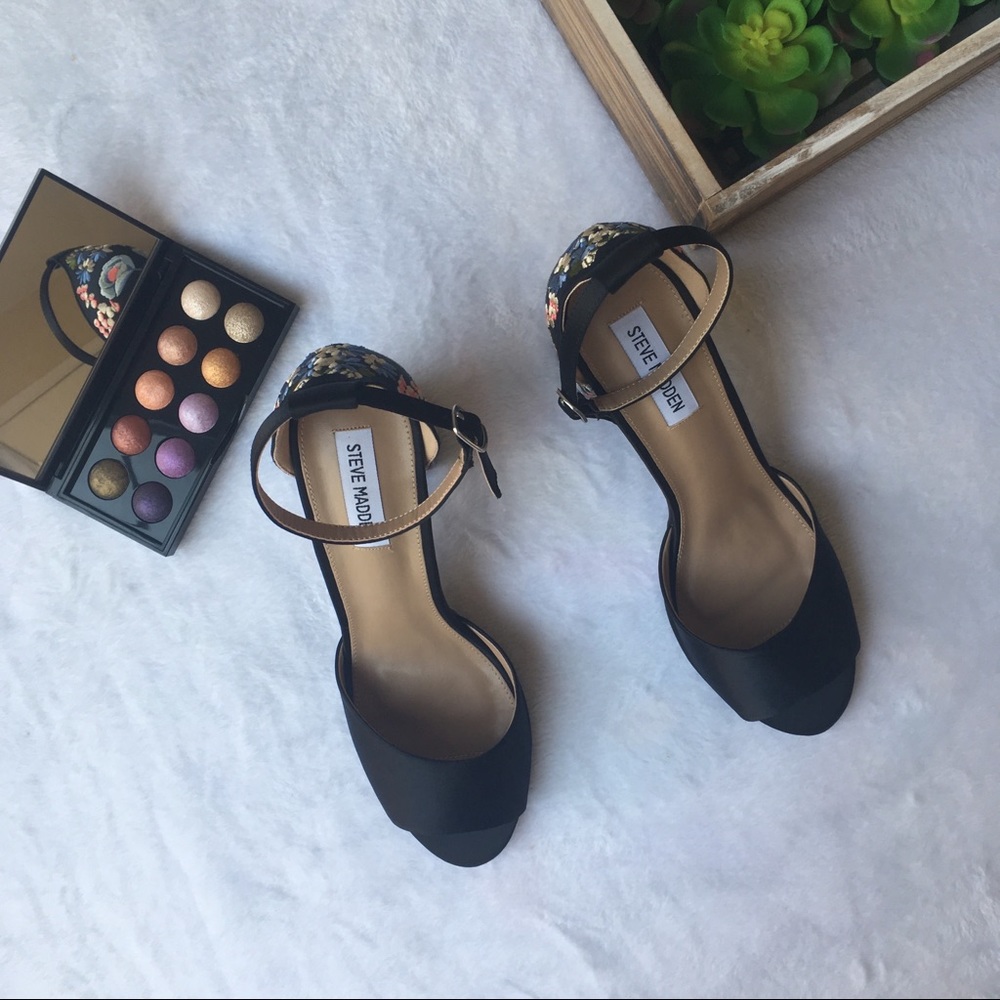 Steve Madden Delilah embroidered chunky satin heel - Picture 4 of 8