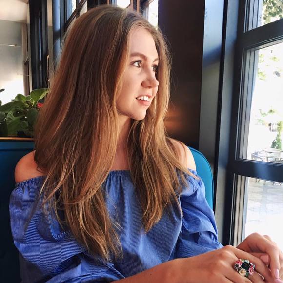 Meet your Posher, Julia - Picture 1 of 1