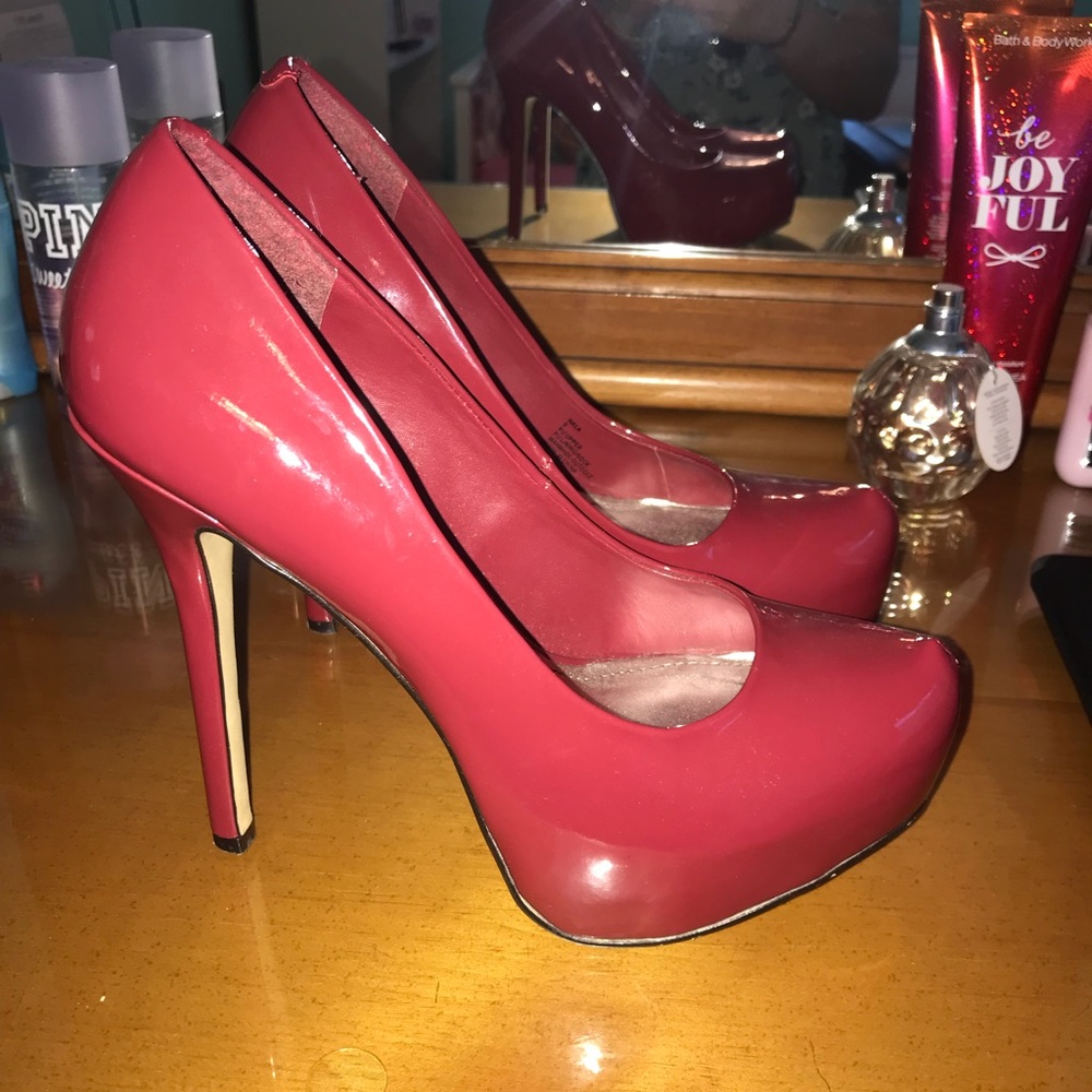 Steve Madden Red Platform Pumps