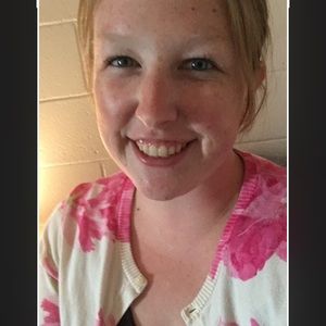 Meet your Posher, Courtney