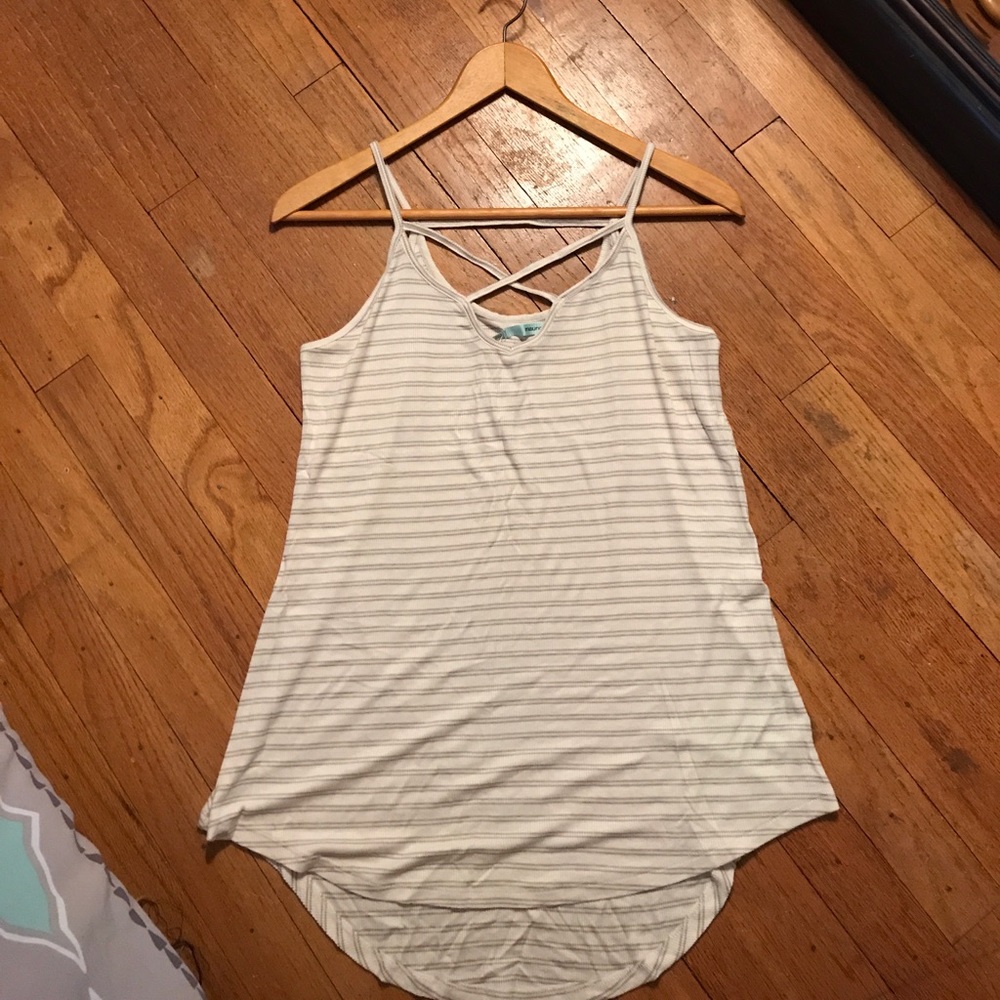 NWT Maurices Criss Cross Layering Tank
