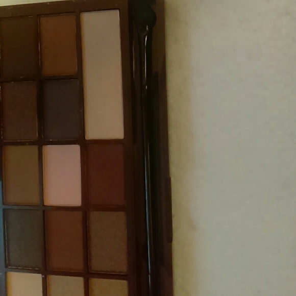 Revolution I Heart chocolate Palette - Picture 1 of 2
