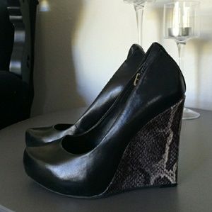 BCBG snake skin heels