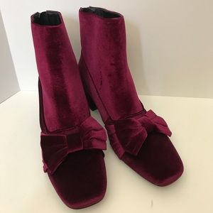 Asos velvet Ankle boots. New!! Sz 8