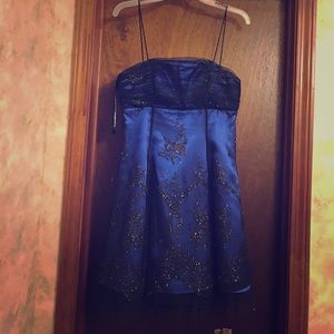 Royal blue and black short formal dress