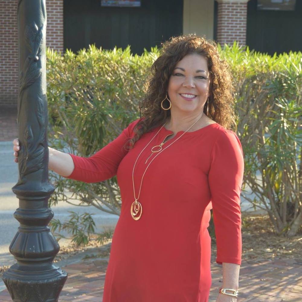 Meet your Posher, Liz