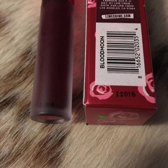Lime Crime Velvetines Liquid Matte Lipstick - Picture 4 of 4