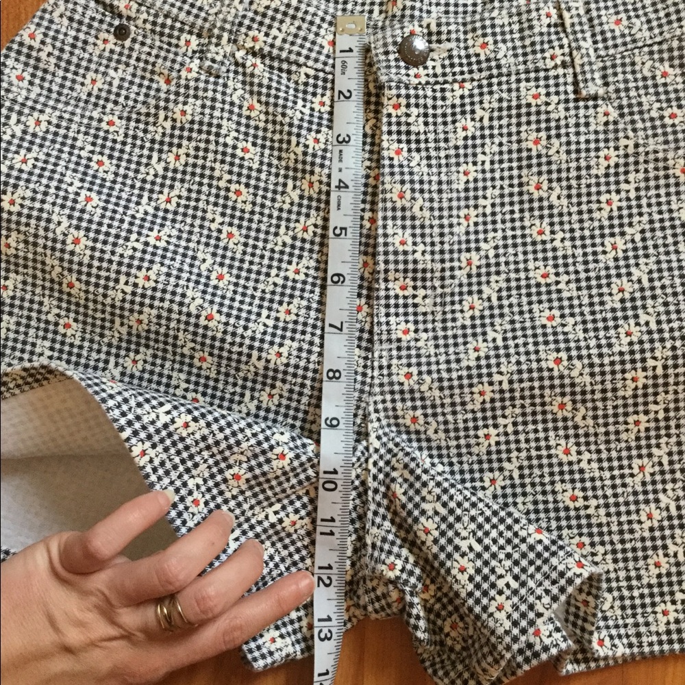Vintage High Waist Shorts - Picture 6 of 6