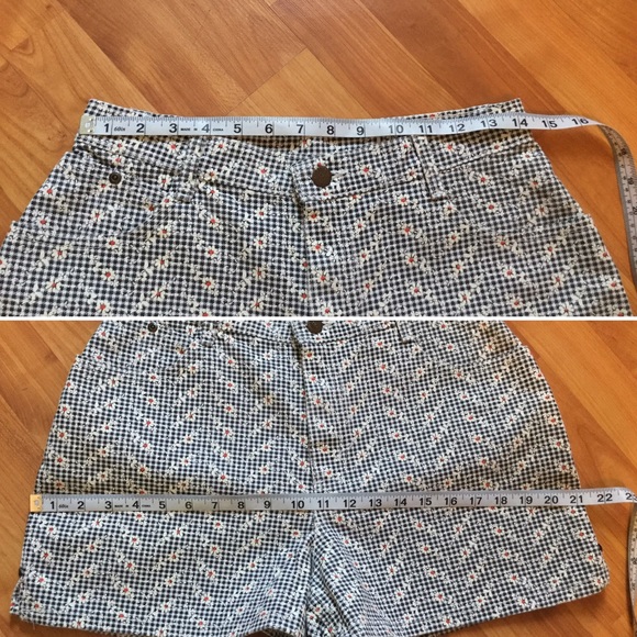 Vintage High Waist Shorts - Picture 4 of 6