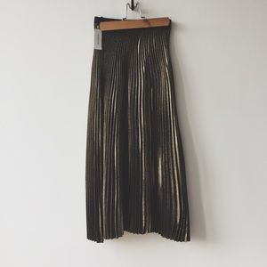 Aritzia gold skirt