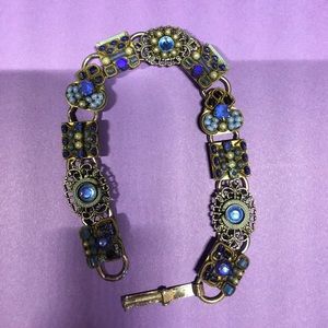 Blue/silver beaded bracelet