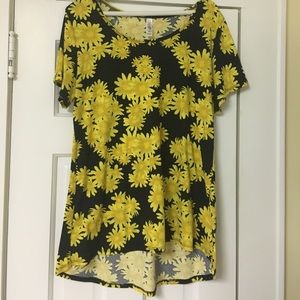 Lularoe classic tee size L
