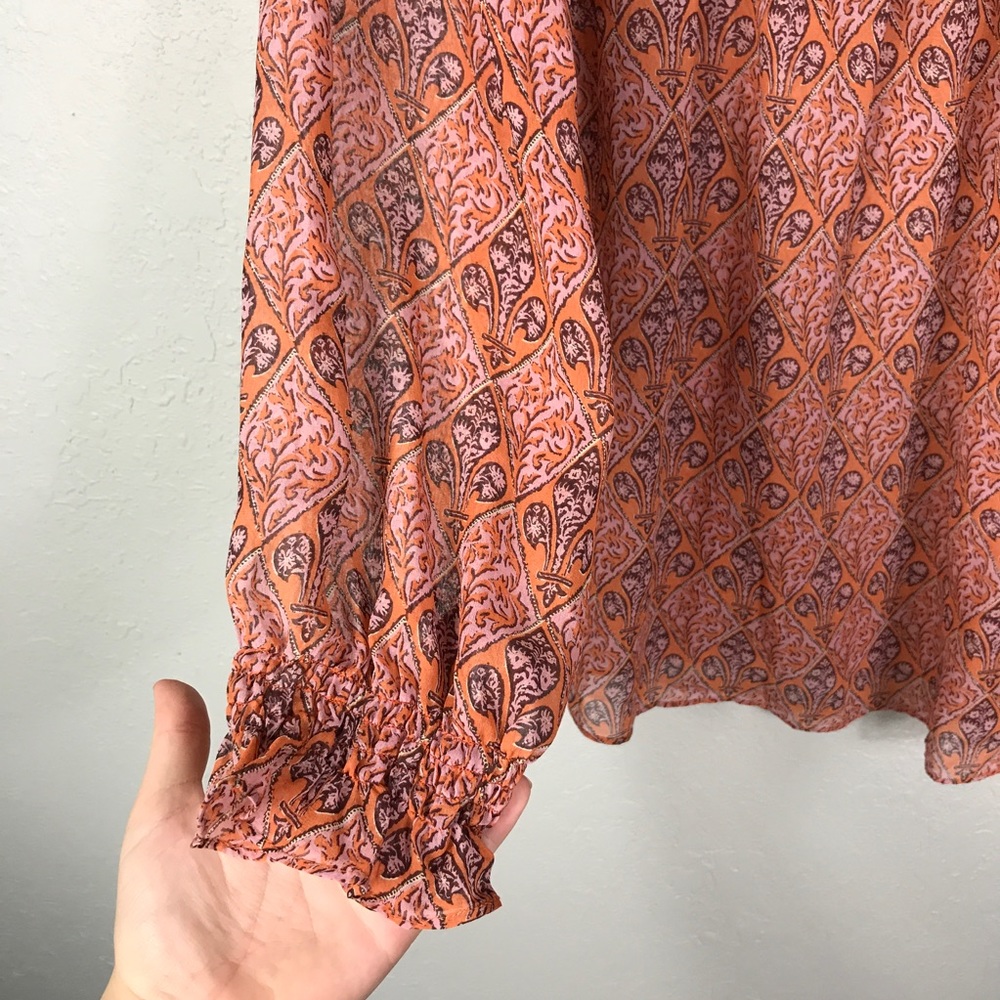 {Sundance} Silk Geo Long Sleeve atop - Picture 3 of 6