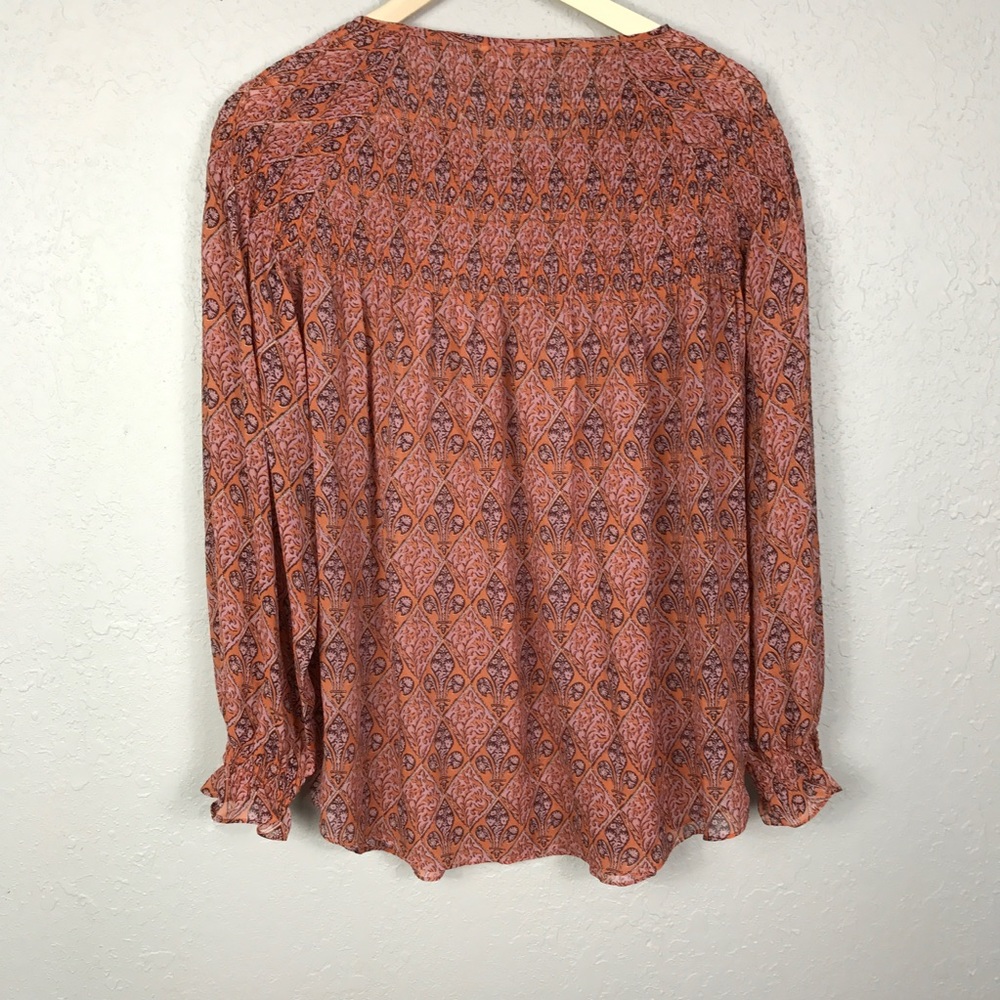 {Sundance} Silk Geo Long Sleeve atop - Picture 6 of 6