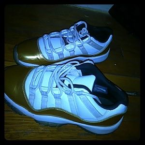Jordan 11s shoes